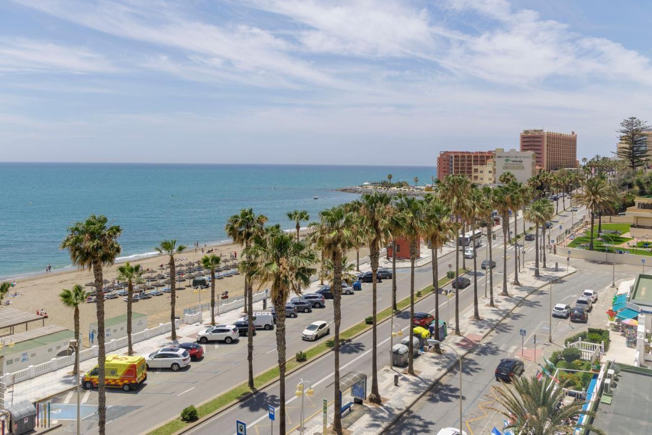 Apartment First Line Sea Views With Pool And Free Parking