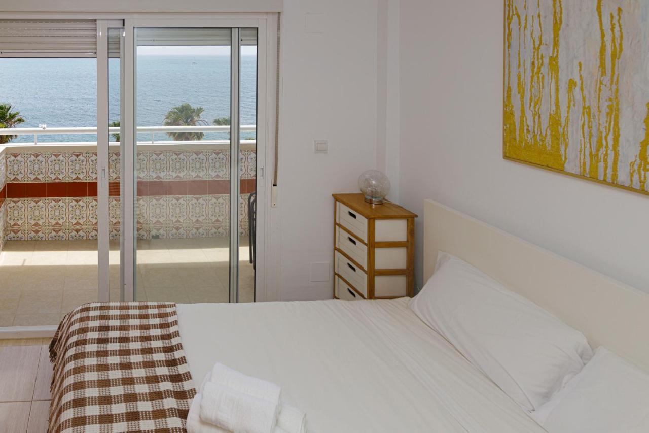 Apartment First Line Sea Views With Pool And Free Parking *