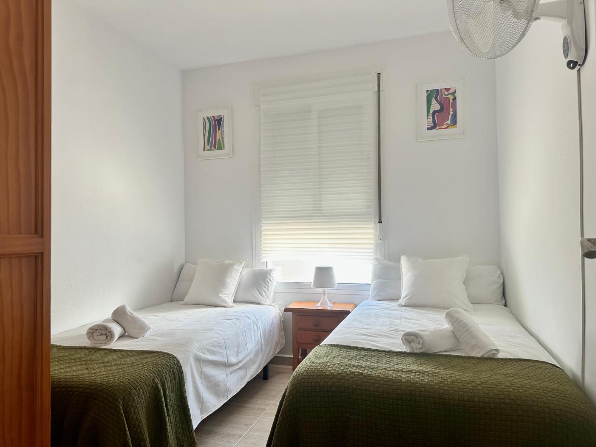 First Line Sea Views With Pool And Free Parking Benalmadena
