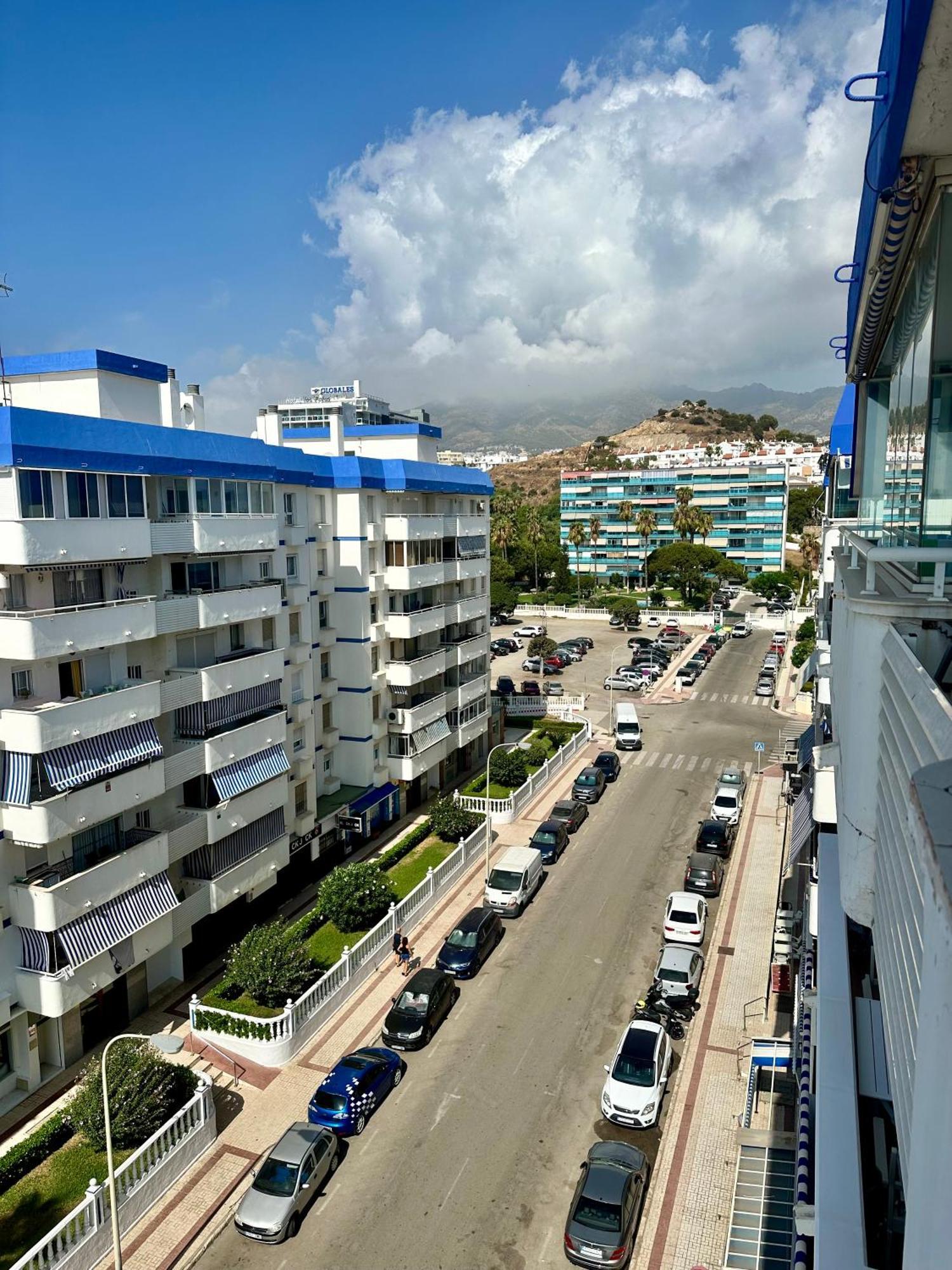 First Line Sea Views With Pool And Free Parking Benalmadena